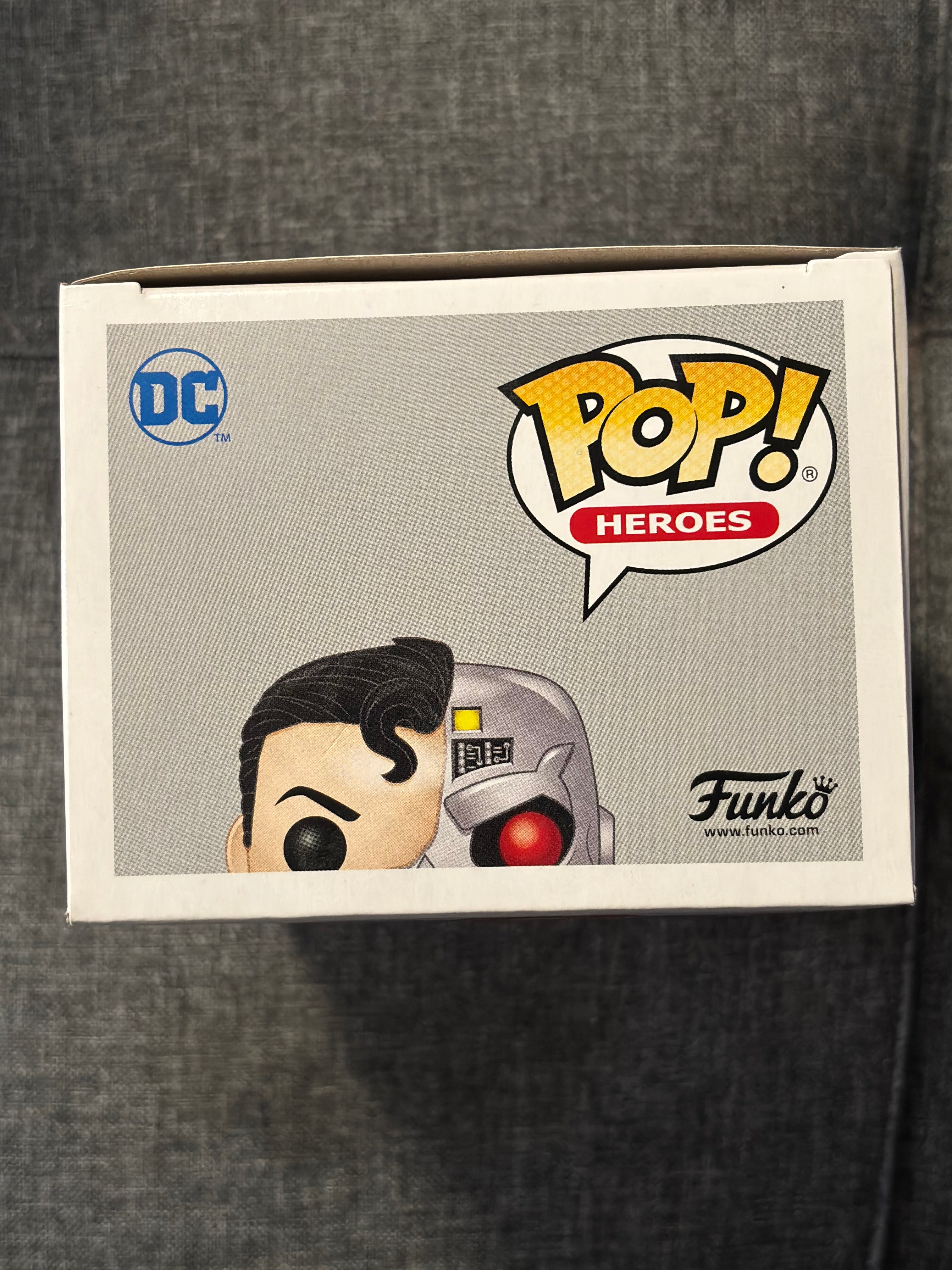 Cyborg Superman 2020 Summer Convention shared Sticker Exclusive