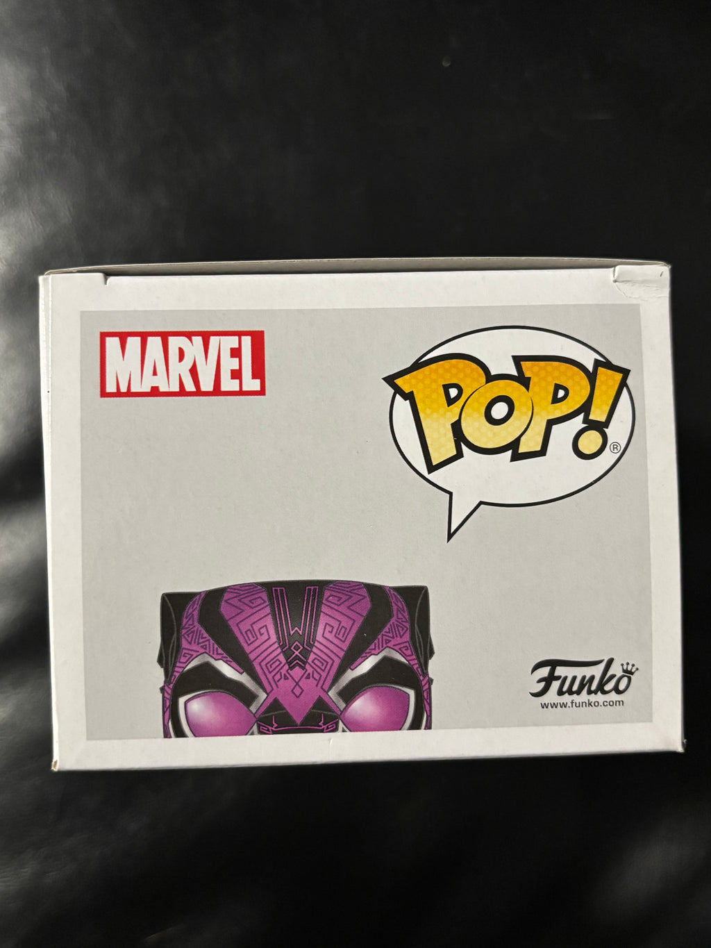 Black Panther ( Exclusive Marvel collector corps)