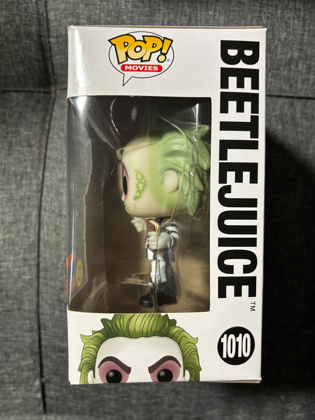 Beetlejuice with book #1010 Limited Edition (GITD) (2020 Fall Convention)