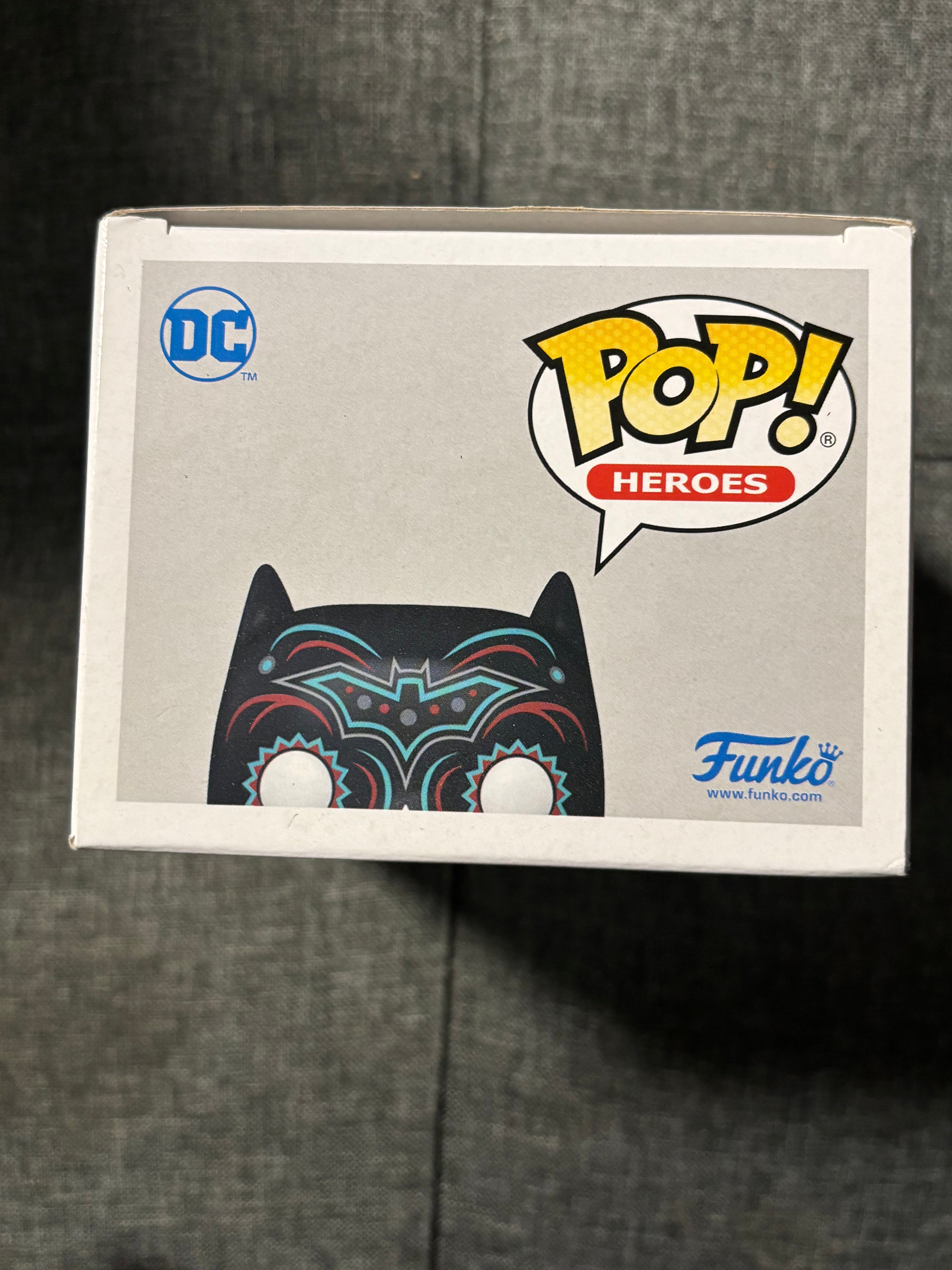Batman #409 Dia de los muerto pop. (Check back photo)