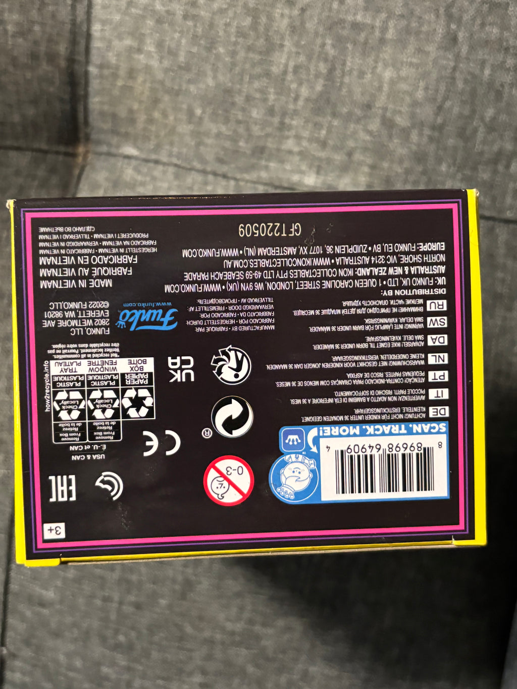 Elvira #68 (Blacklight) Limited Edition Entertainment Earth Exclusive