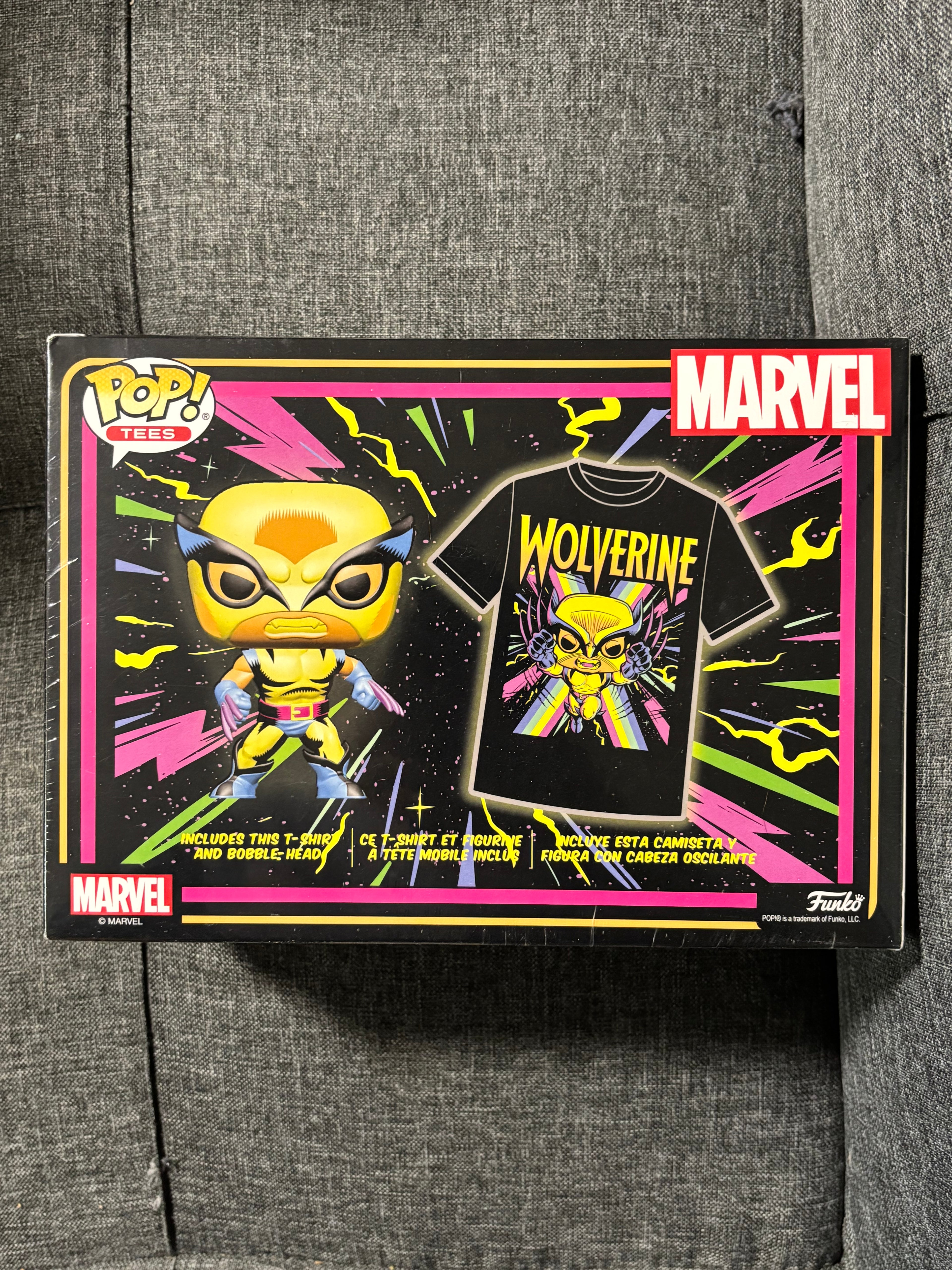 X-Men Wolverine Blacklight Pop &Tee size (XL)