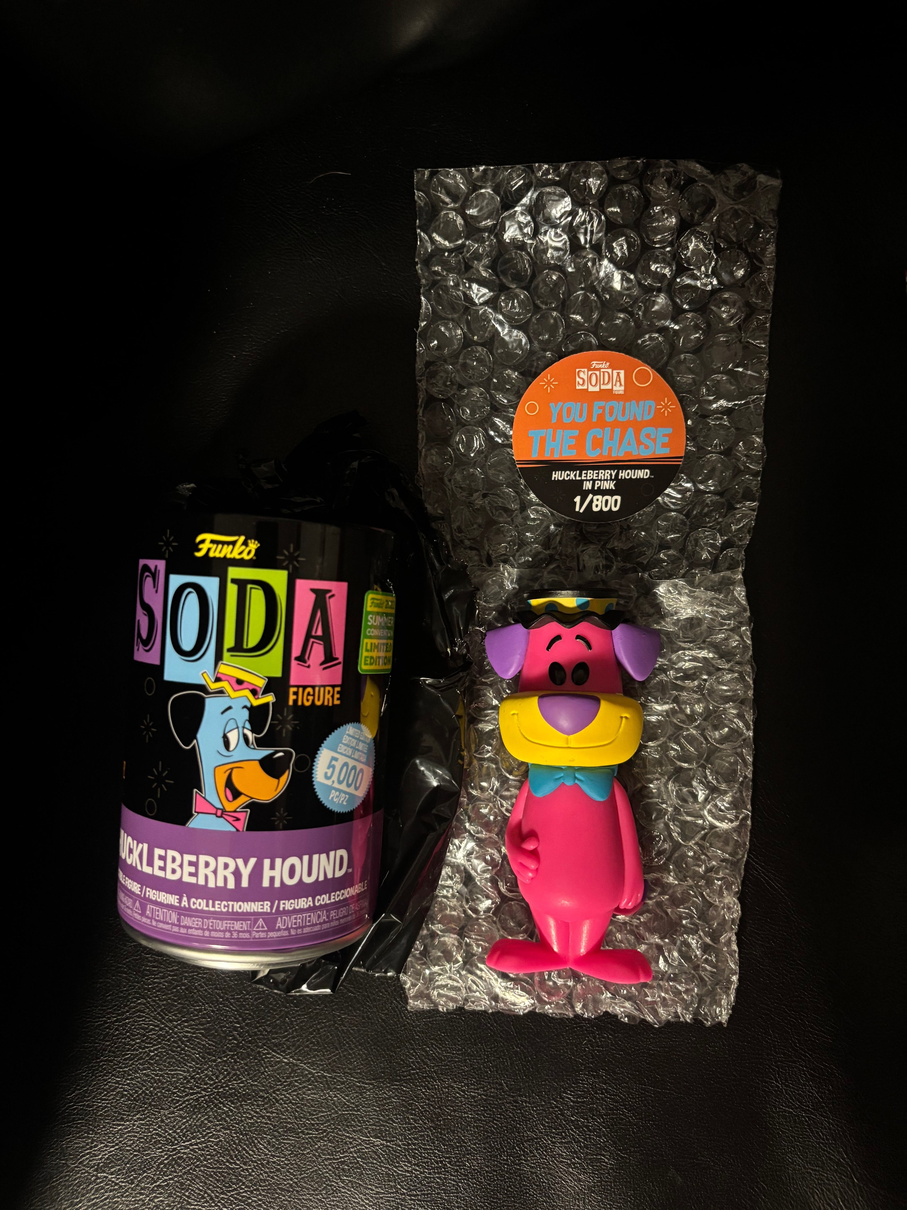 Funko Soda CHASE Huckleberry Hound Pink Black Light 2022 LE 800